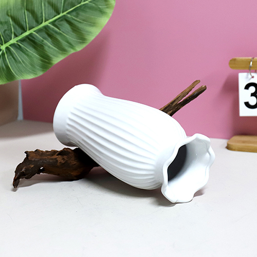 205b Round Mouth Vase With String Melange